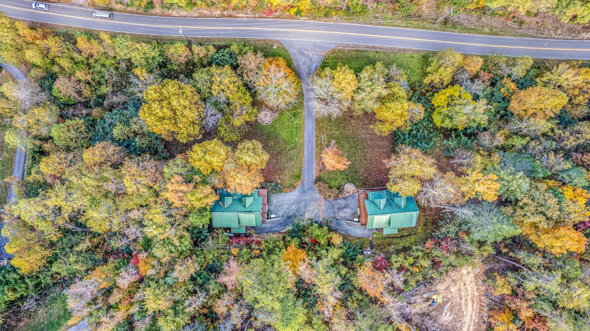 Relaxation Retreat - Pickleball Cabin - Wi-Fi, Fire Pit With Bar, Game Room, Hot Tub, Pool Access - Mins To Pf Sevierville Exterior photo