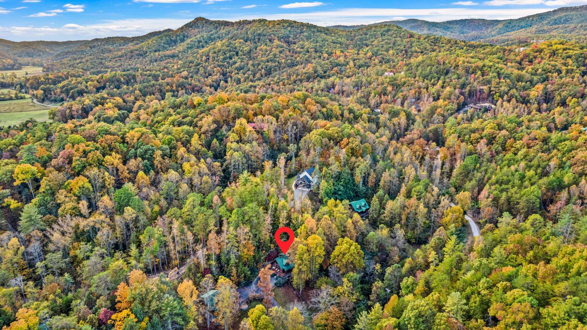 Relaxation Retreat - Pickleball Cabin - Wi-Fi, Fire Pit With Bar, Game Room, Hot Tub, Pool Access - Mins To Pf Sevierville Exterior photo